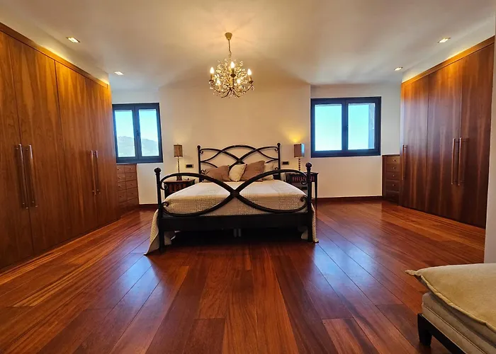 Mirador La Jirafa - 638a Hotel Oviedo